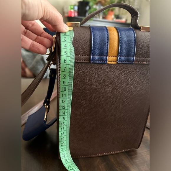 DREAM CONTROL rectangular crossbody bag in great condition! - Picture 10 of 15